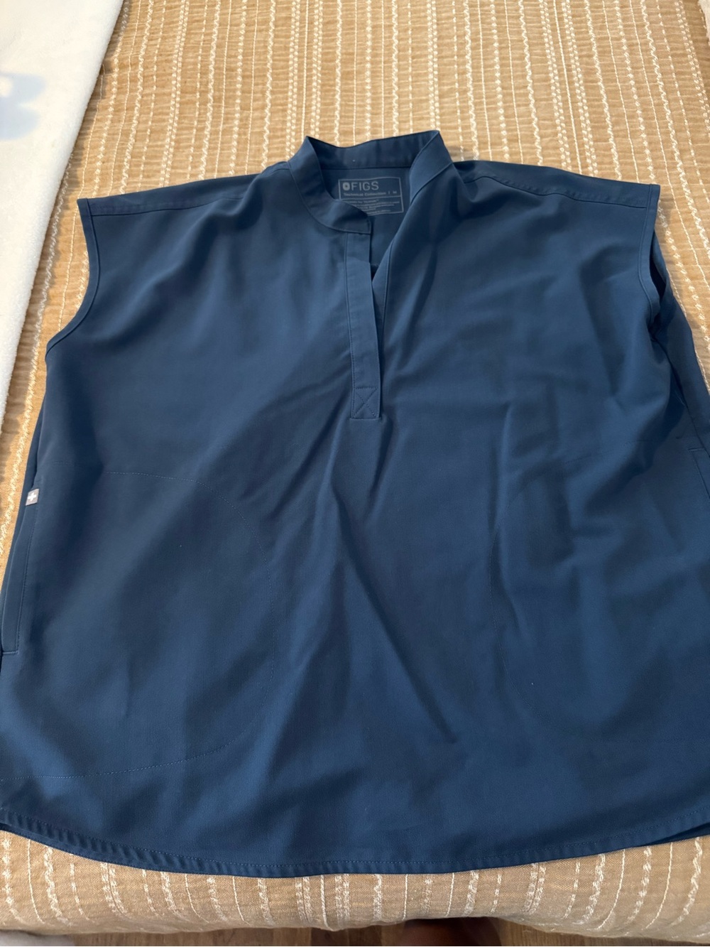 Figs Rafeala Dark Harbor Scrub Top